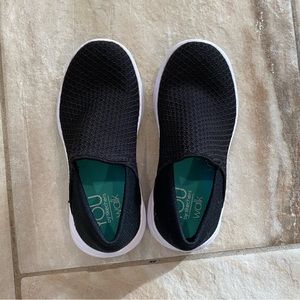 Sketcher Slip-on Toddler Sneakers - Worn once - Black with white sole - Size 11